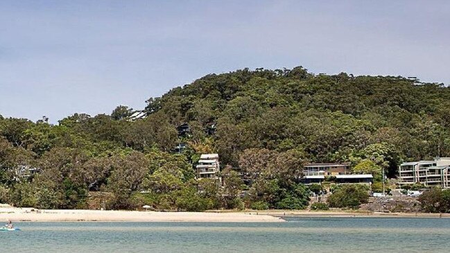 View of Currumbin Hill - photograph taken by Remco Jansen.