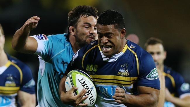 Scott Sio of the Brumbies runs the ball.