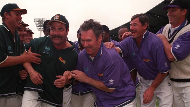 Jones and Hadlee (both on the right) played on the same team for David Boon’s testimonial match at MCG.