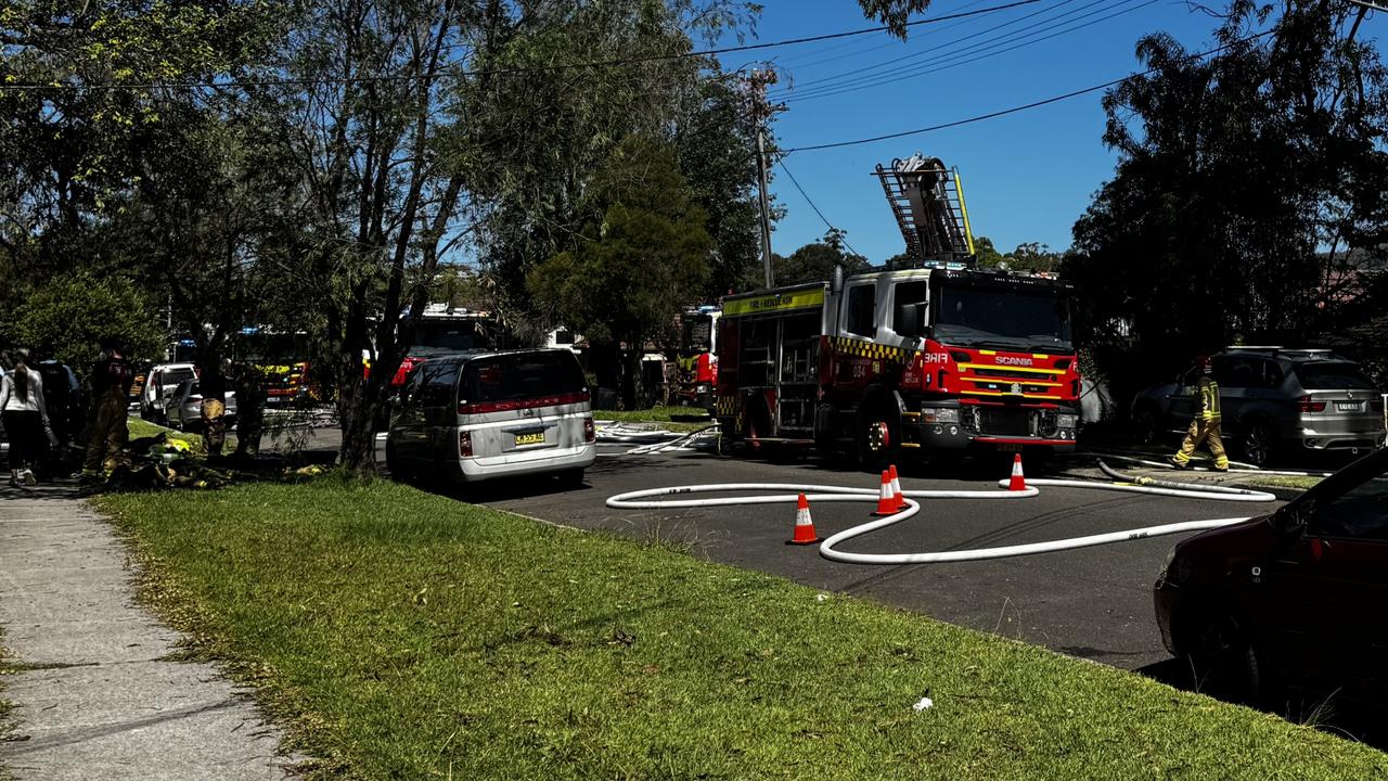 Front of house collapses in southern Sydney fire