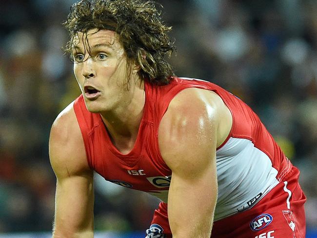 16/04/16 - Round 4: Adelaide Crows vs Sydney Swans at Adelaide Oval.  Swans star Kurt Tippett. Photo Tom Huntley