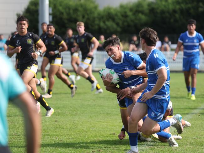 St Dominic's College (Blue) v Bass Hill HS. Picture: Tim Hunter.