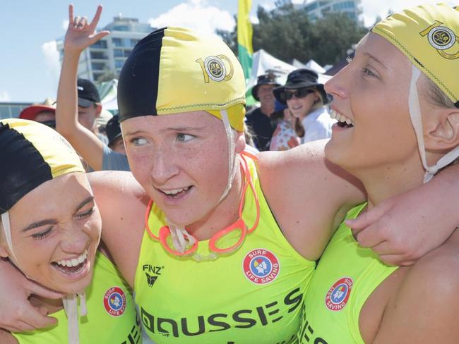 Ring-ins, comebacks and muscle flexing! Aussies deliver a wave of gold