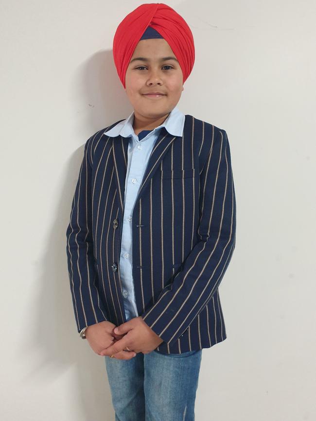 Onkarveer Singh Khalsa spent his 10th birthday last weekend donating hotdogs and soft drink to the less fortunate members of the Toowoomba community at Tony's Kitchen.