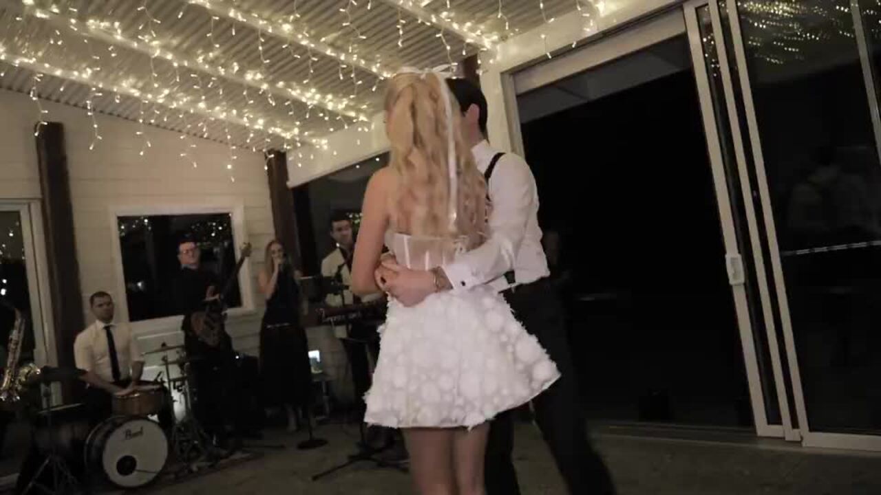 Brisbane couple's white-hot first dance