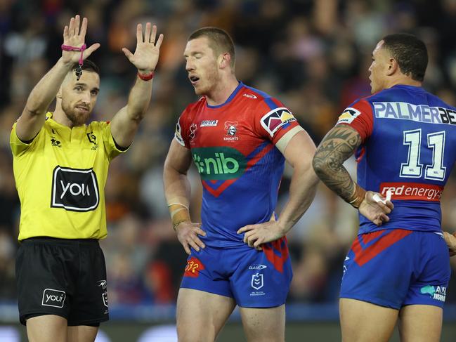 Referee Peter Gough sends Jack Hetherington to the sin bin. Picture: Scott Gardiner/Getty