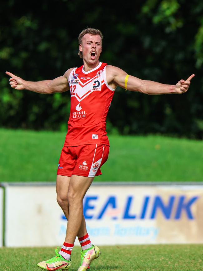 Ricky Monti playing for Waratah in the 2024-25 NTFL season. Picture: Celina Whan / AFLNT Media