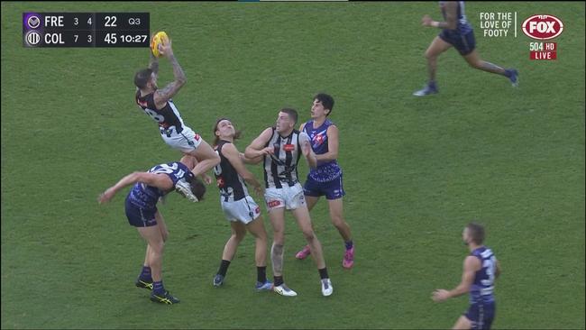 Jeremy Howe has take another speccy. Picture: Fox Footy