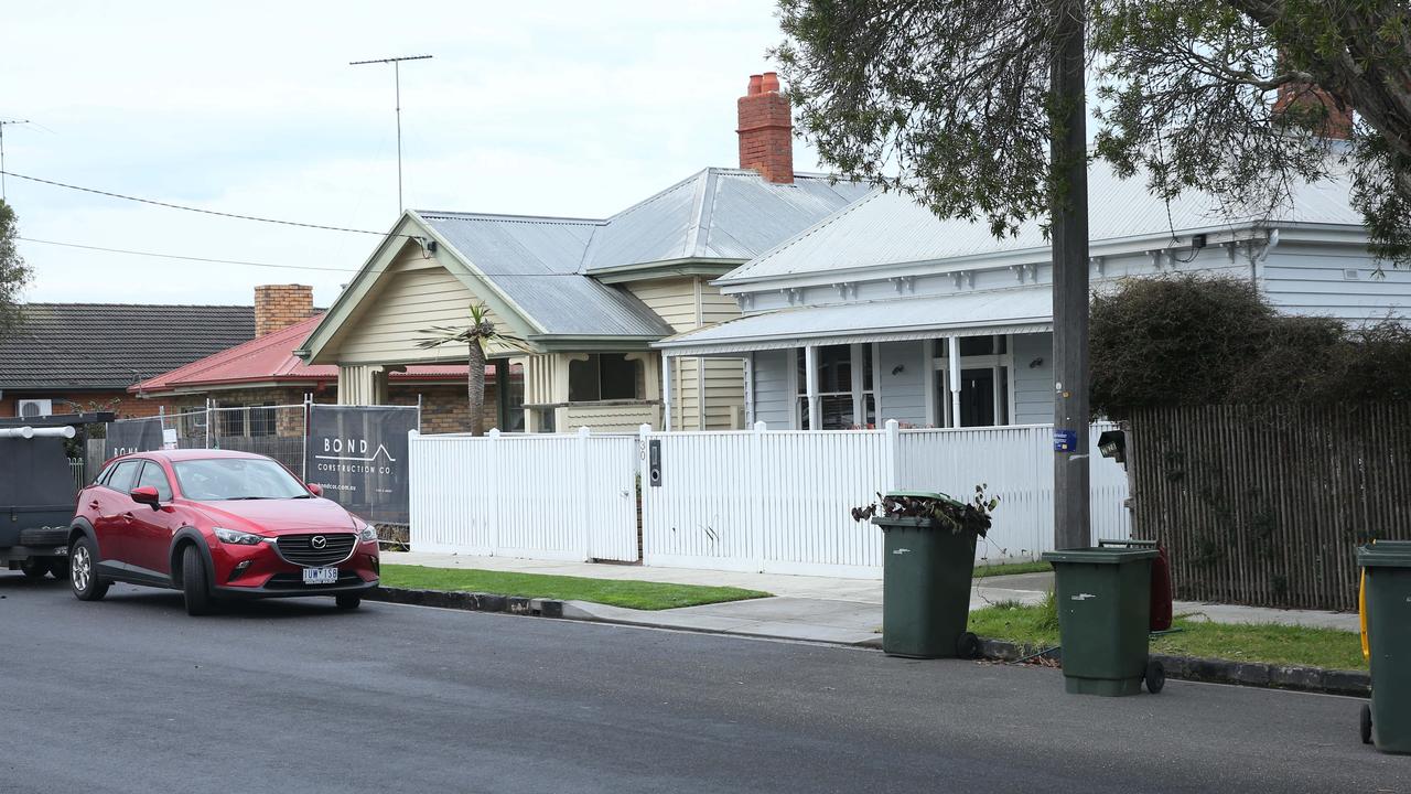 The house a stabbed woman sought help from on Mundy Street in South Geelong after she was stabbed on Tuesday. Picture: Alan Barber