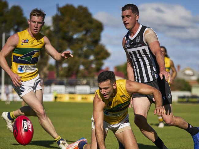 Tom Rockliff in action for Port Adelaide in the SANFL before injuring his knee at Alberton Oval on Sunday. Picture: MATT LOXTON