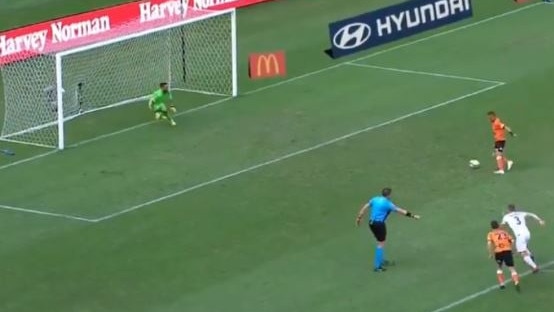 Éric Bauthéac bizarre A-League penalty.