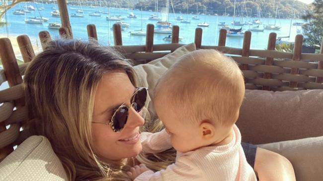 Jennifer Hawkins relaxing at the home during isolation. Picture: Instagram