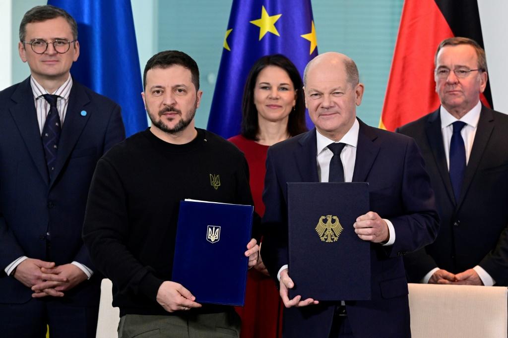 Zelensky signs French security deal after ‘historic’ German pact | The ...