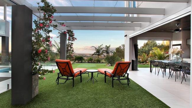 The outdoor entertaining area at 10 Ocean Vista Lane, Buderim. Picture: Tracy Boldery – Lamina Photography.