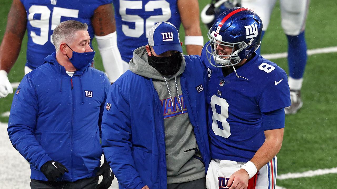 Giants players complain as they watch playoff chances slip away in Eagles  loss