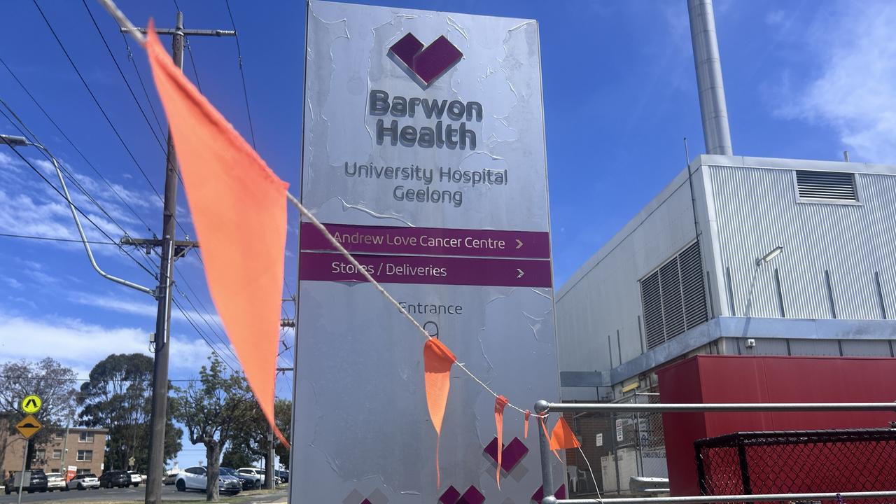 The decision to temporarily close the carpark at Andrew Love Cancer Centre in Geelong’s CBD has raised questions.