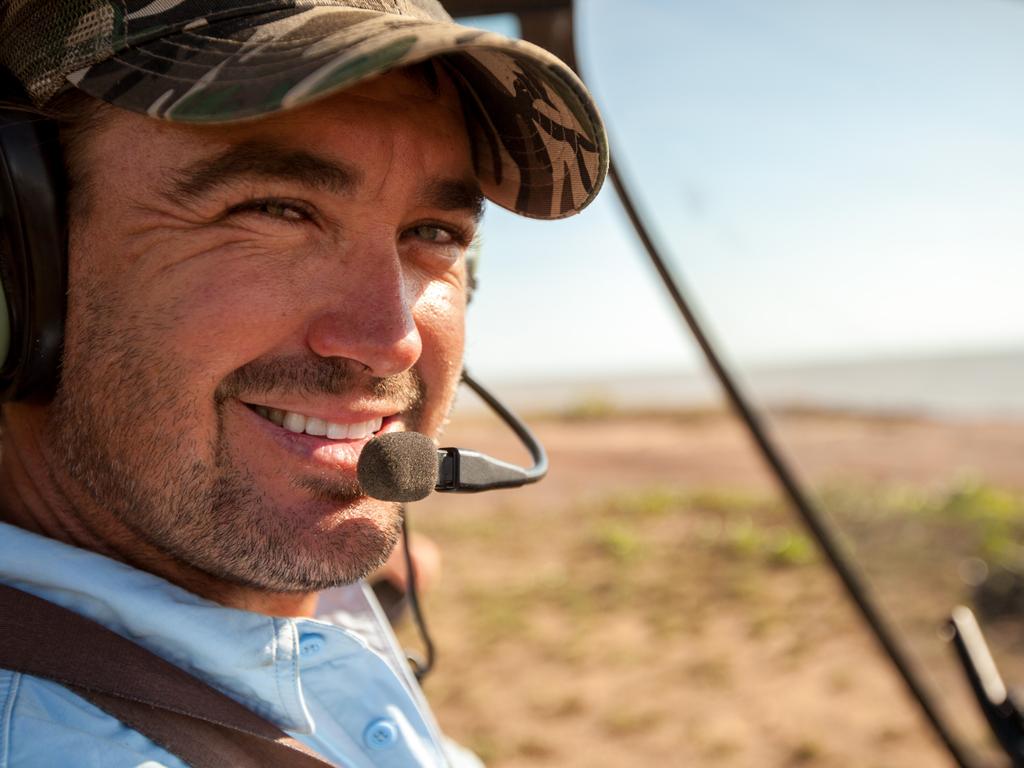 Outback Wrangler Matt Wright wrestles crocs | Daily Telegraph