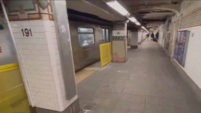 Mta Installs New Subway Platform Barriers Daily Telegraph 7984