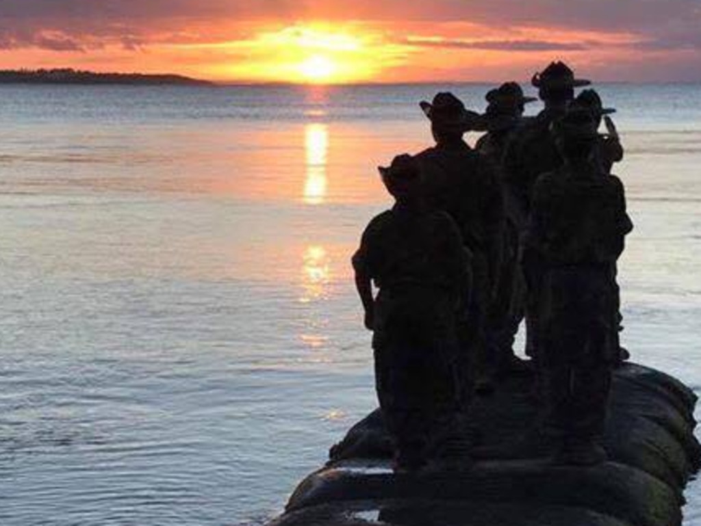 Victor Harbor’s dawn service. Picture: Russell Dyer