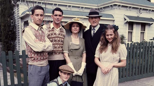 Cast of <i>The Sullivans </i>(from right): Susan Hannaford, Paul Cronin, Lorraine Bayly, Andrew McFarlane, Steven Tandy and Richard Morgan (kneeling front).