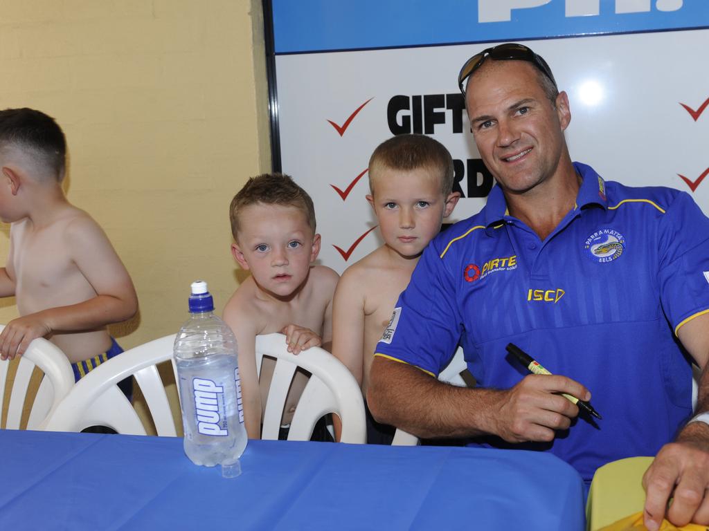 (L-R) Lachlan Kanakis, Matthew Arthur &amp; Brad Arthur at a Parramatta Eels when Brad was an assistant coach.