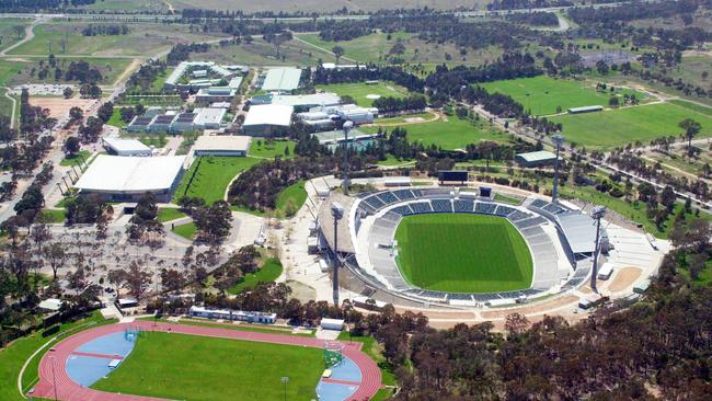 The Australian Institute of Sport complex in Canberra with Bruce Stadium and the Athletics track in foreground. (AAP Photo/Alan Porritt)