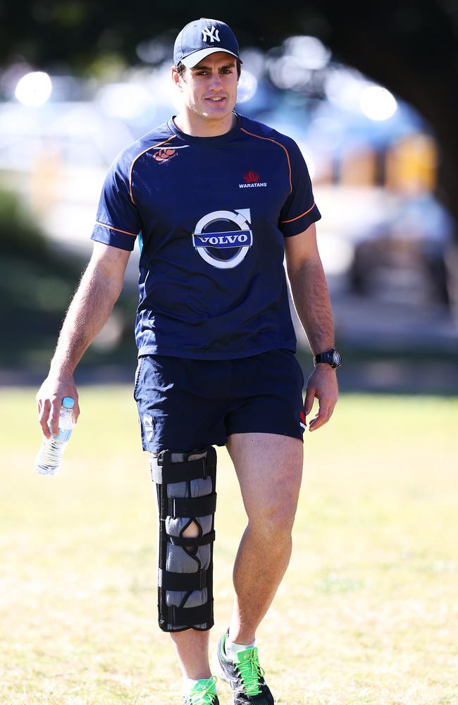 Injured Dave Dennis during Waratahs final training session before Super Rugby GF. pic. Phil Hillyard