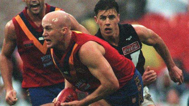 Footballer Nigel Smart (c). Football – SA vs. Vic State of Origin match at the MCG 29 May 1999. a/ct state/of/origin