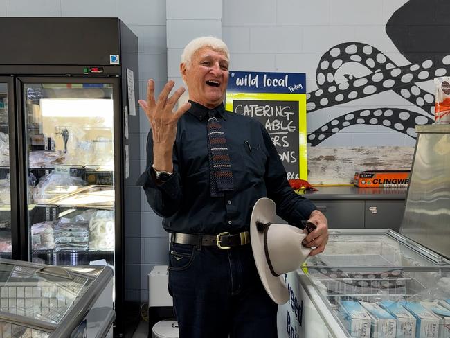 Bob Katter drops into the Wild Local seafood shop in Ingham.