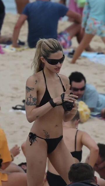 A-lister’s girlfriend spotted on Sydney’s Bondi beach