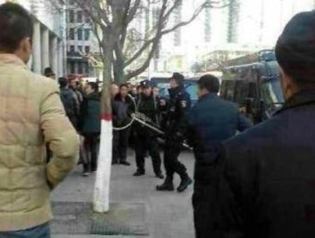 Police outside the mall.