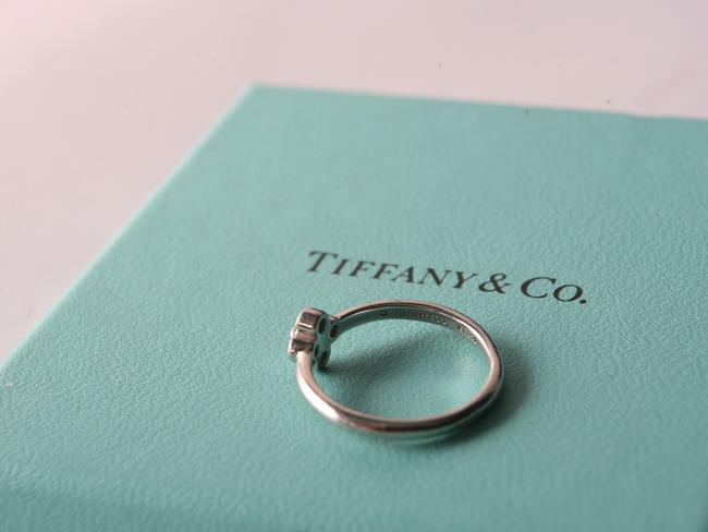 Selling tiffany deals engagement ring