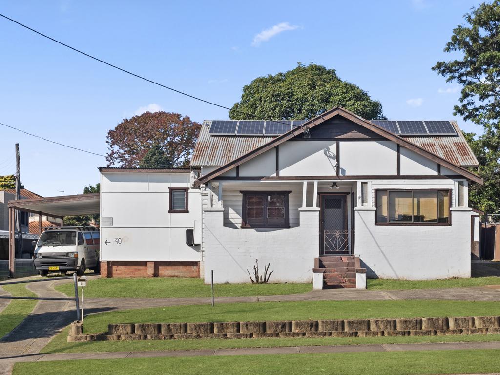 Sold for double reserve price: 30 Gidley St St Marys – sold for $1.81m, $920,000 over reserve.