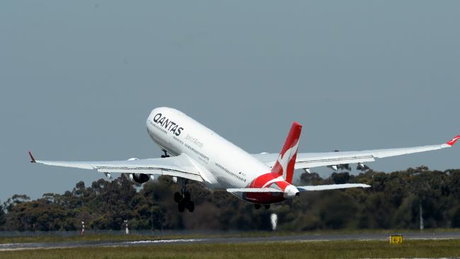 The reopening of Australia’s international borders has been paused for two weeks. Picture: Andrew Henshaw