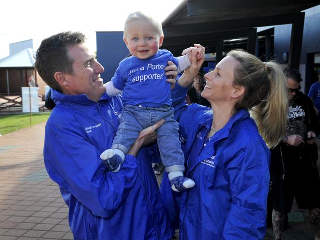 Christian Porter with wife Jennifer and son Lachlan ahead of the 2016 federal election. Picture: Justin Benson-Cooper