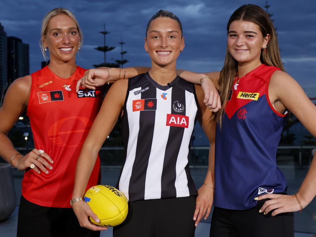 Top 3 draft picks Ash Centra of the Magpies (C), Havana Harris of the Suns (L) and Molly O'Hehir of the Demons. Picture: Getty Images