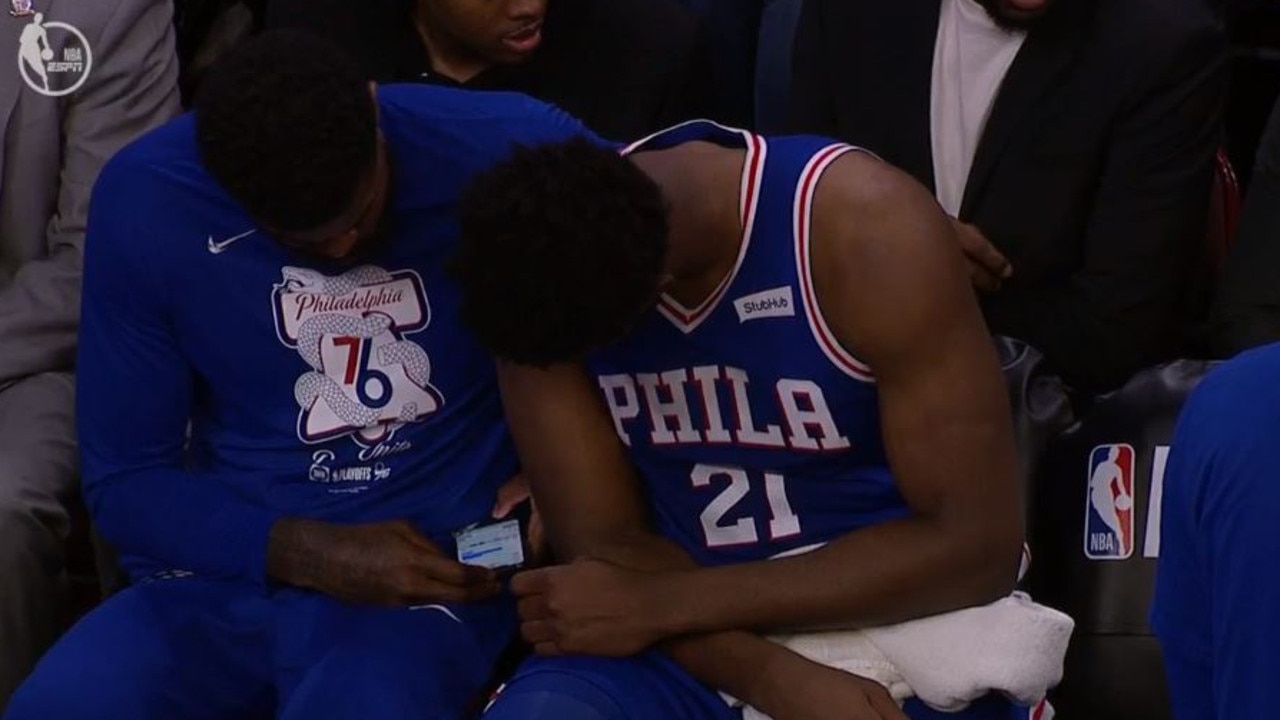 Who is Amir Johnson is texting?