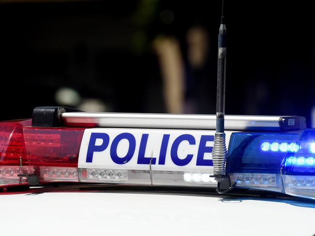 18/11/15 SA Police car lights picture: Roy VanDerVegt