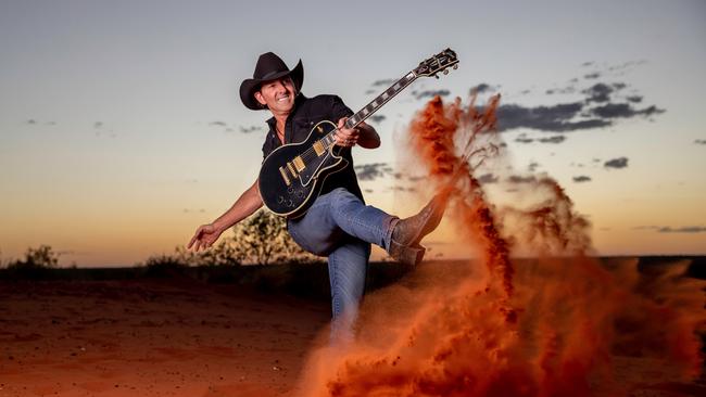 Lee Kernaghan will be a headline act at the Gippsland Country Music Festival at Lardner Park, Warragul, this autumn.