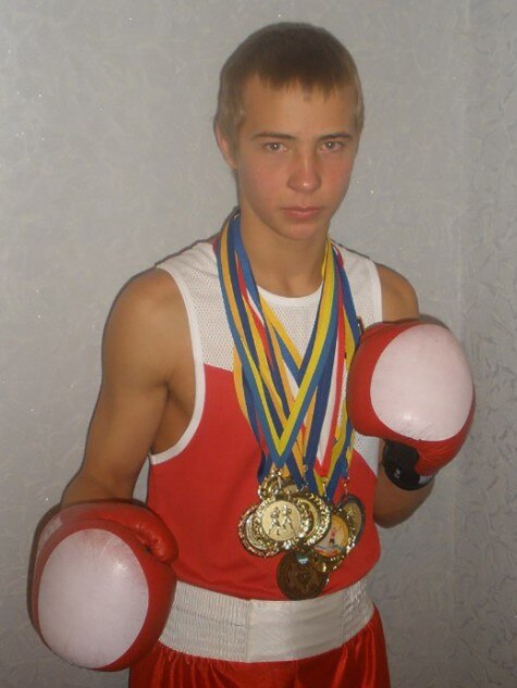 Boxer Oleksandr Onyshchenko has died fighting in Ukraine. Credit: East2West