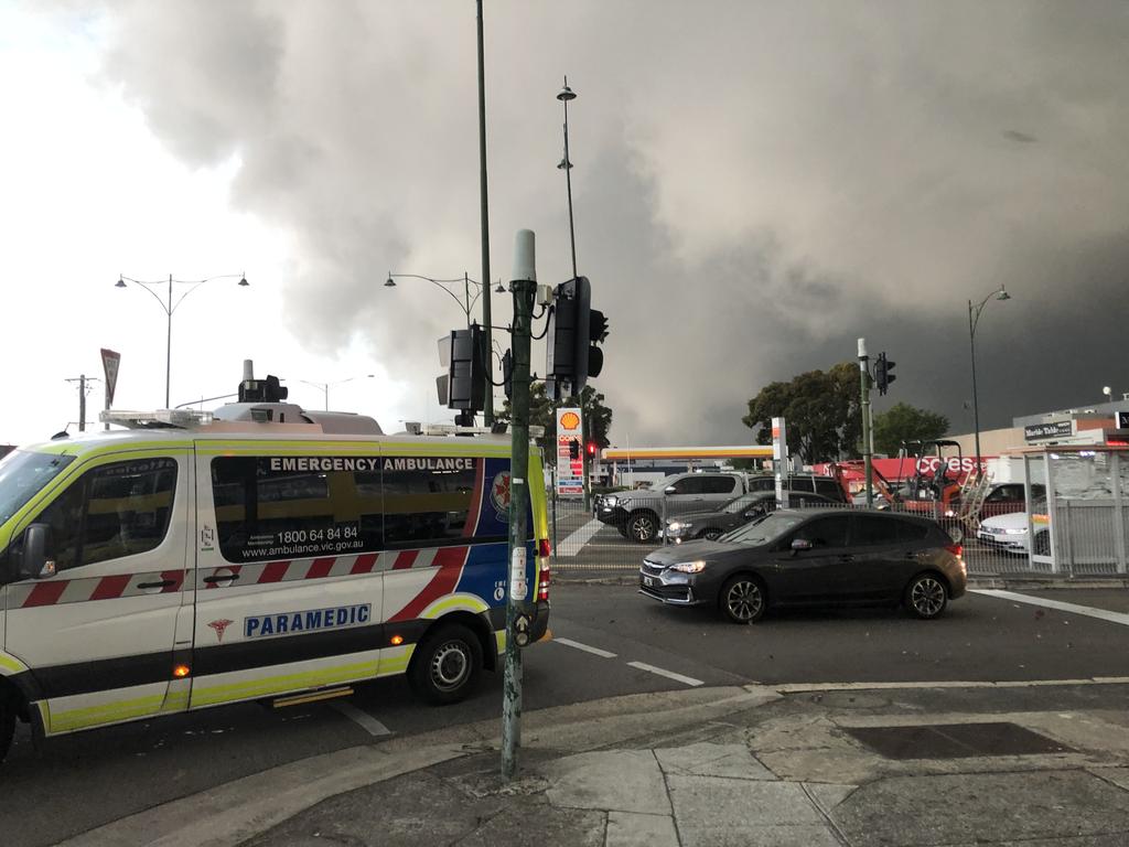 Melbourne Weather Warning: Travel Chaos As City Lashed With Rain, Wind ...