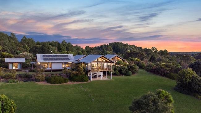 2/64 Blackbutt Lane, Broken Head is set on half a hectare.