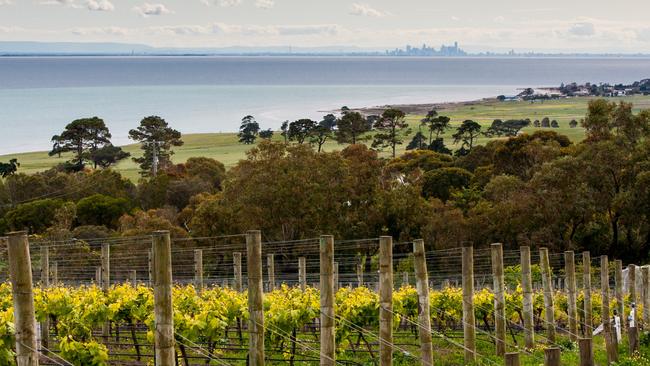 Landholder rights to build a house without a planning permit on 40ha or more in farming zones is under threat within 100km of Melbourne.