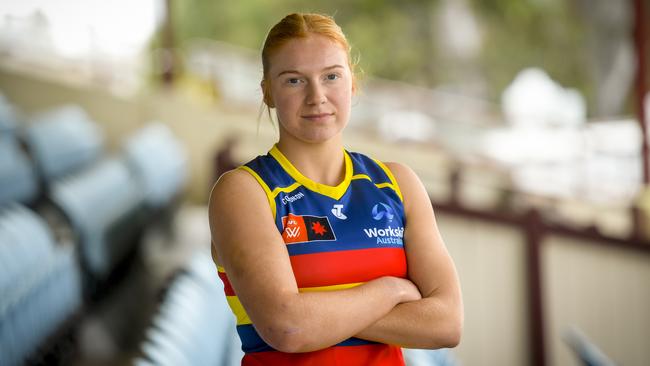 AUGUST 16, 2024Crows AFLW player Kiera Mueller as she talks about the challenges she faces living with endometriosis.Picture:  RoyVPhotography.