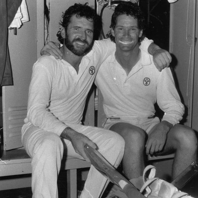 Mutual congratulations between (L-R) Allan Border and Dean Jones after their unbeaten stand of 208 against the West Indies at the Adelaide Oval, 03 Feb 1989. (Pic by unidentified staff photographer)