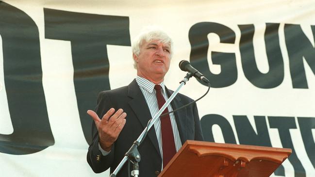 Bob Katter addressing pro-gun rally in Queensland in 1996.