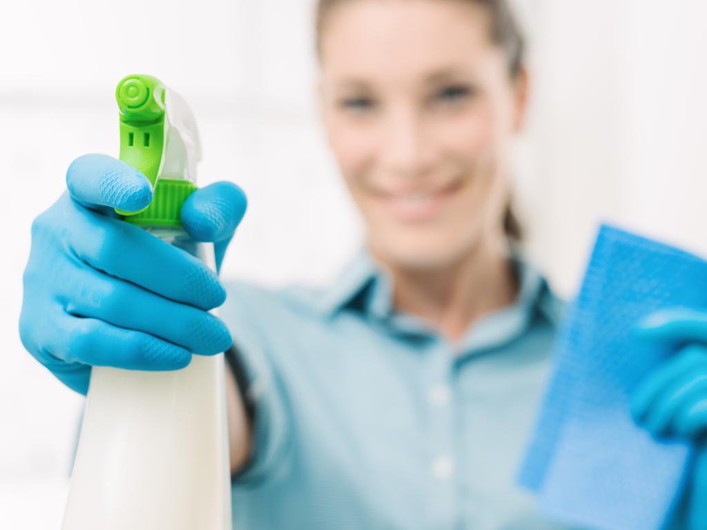 Another reason people love the $5 cleaning hack is because it’s fume free.