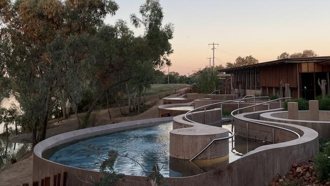 Community flocks to opening of unexpected outback phenomenon