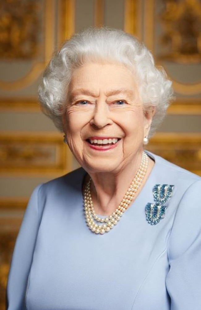 Buckingham Palace released the Queen’s final portrait ahead of her funeral.