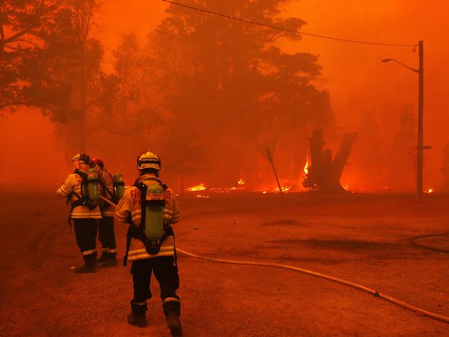 Firefighters battling the Balmoral bushfires on Saturday. Picture: Sam Ruttyn